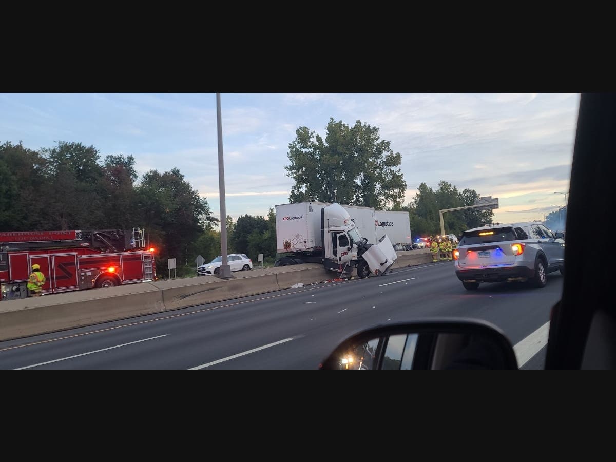 Tractor Trailer Crash Snarls Traffic On I-91 In East Windsor [UPDATED ...