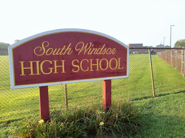 Bomb Threat Prompts Evacuation Of South Windsor High School | South ...