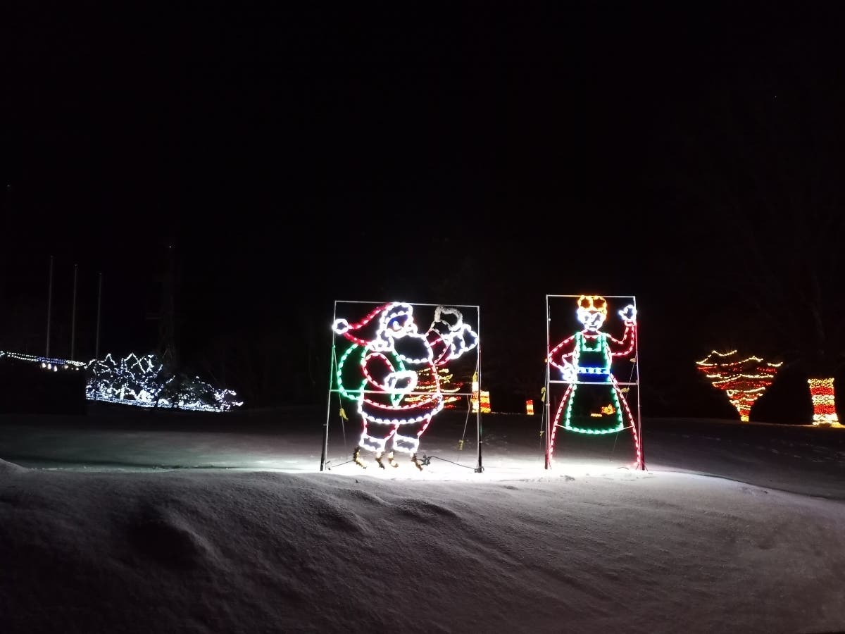 Where Enfield Residents Can See The Best Holiday Lights | Enfield, CT Patch