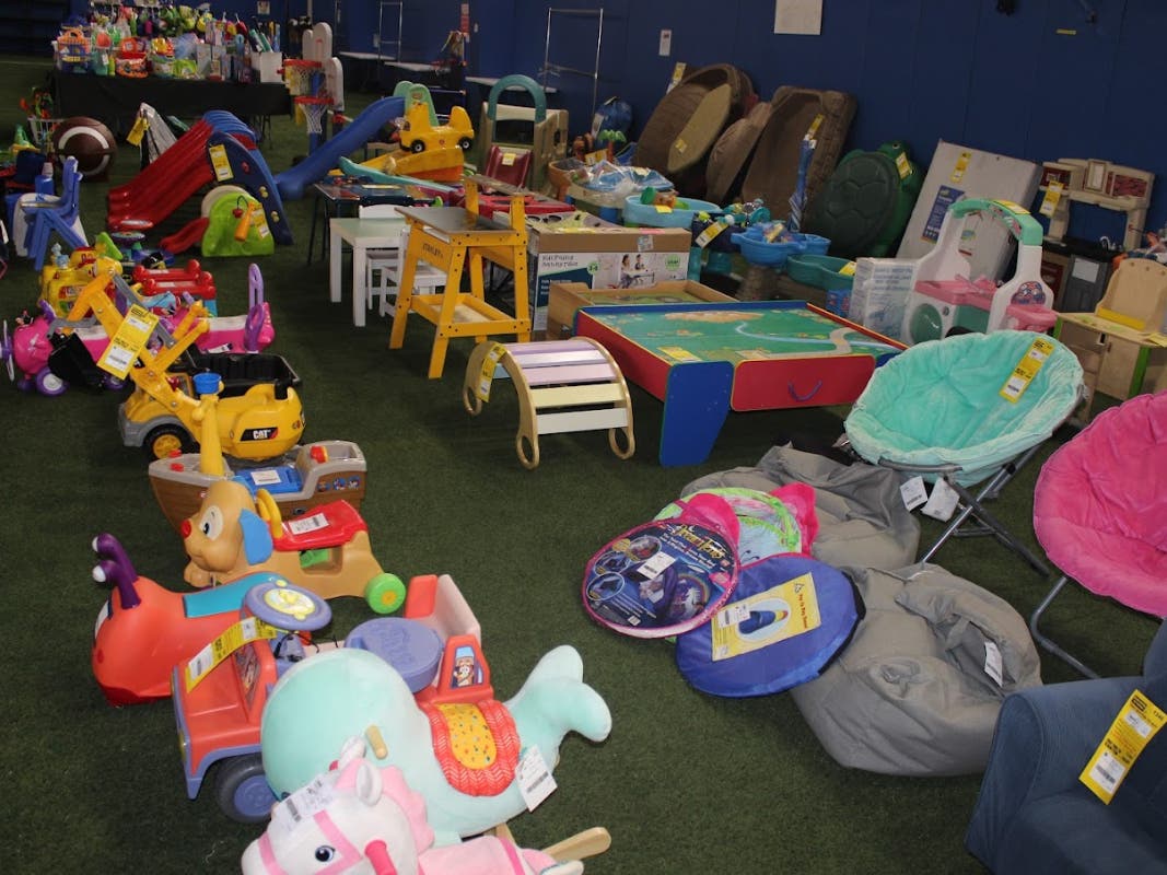 Largest mom-to-mom sale in Macomb/Oakland returns October 10-13 ...