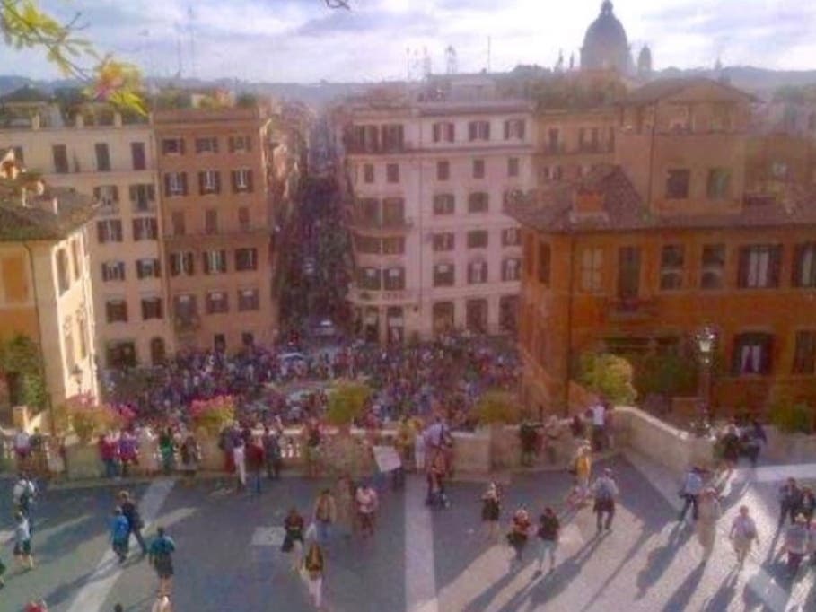 Rome from the top of the Spanish Steps. How many Long Islanders are in that crowd you might know on any given day?