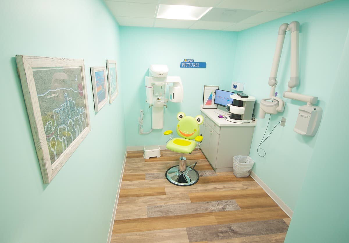 https://www.southbaybyjackie.com/dr-shari-carroll-pediatric-dentistry/