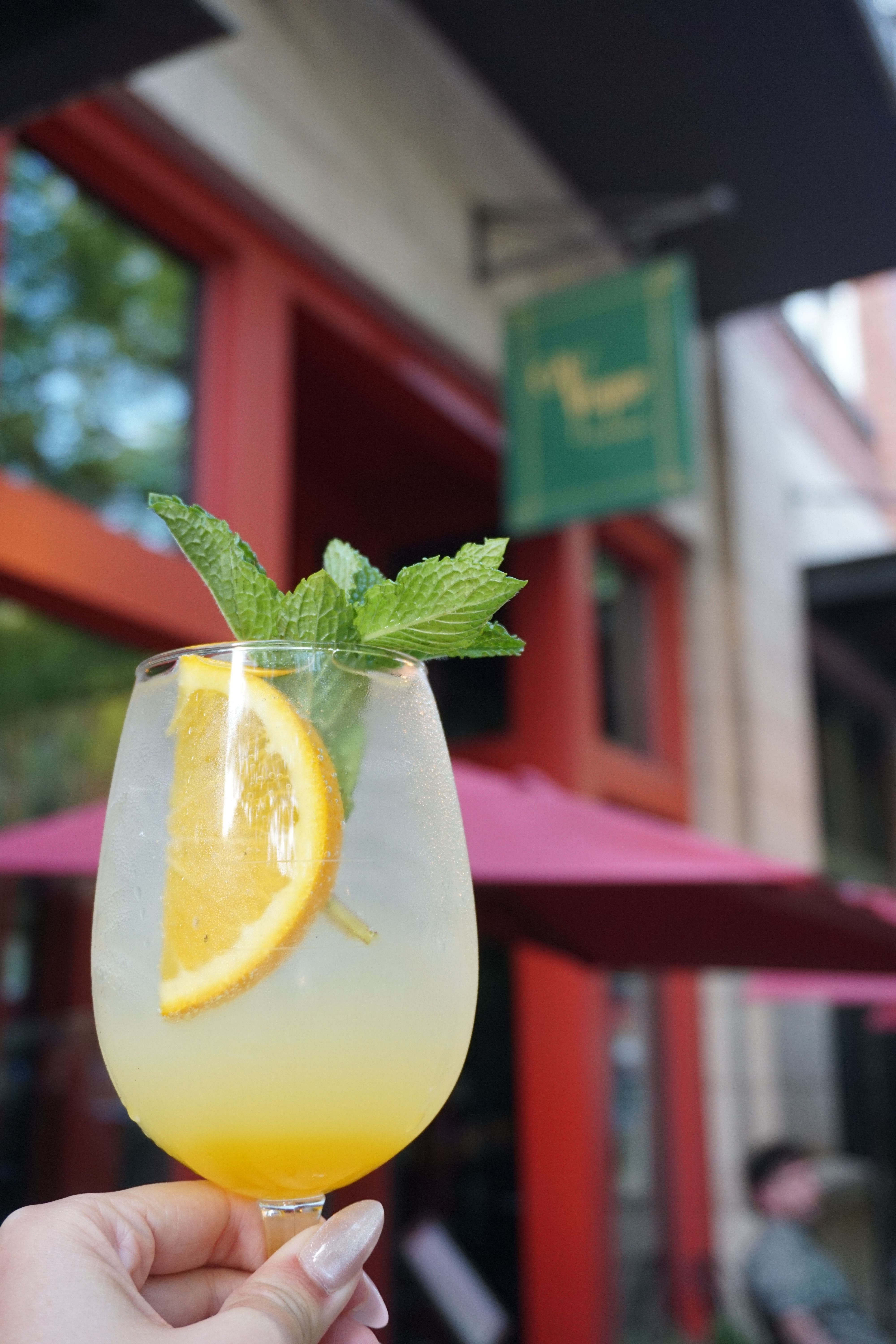 Bubbly’s on Vesper this Mother's Day  
