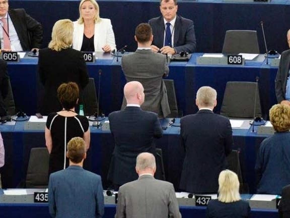 Politicians with backs turned