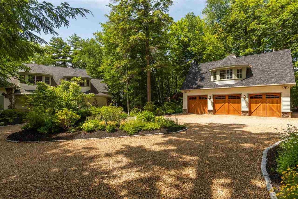 3m Lake Winnipesaukee Moonlight Cottage Mansion Just Listed