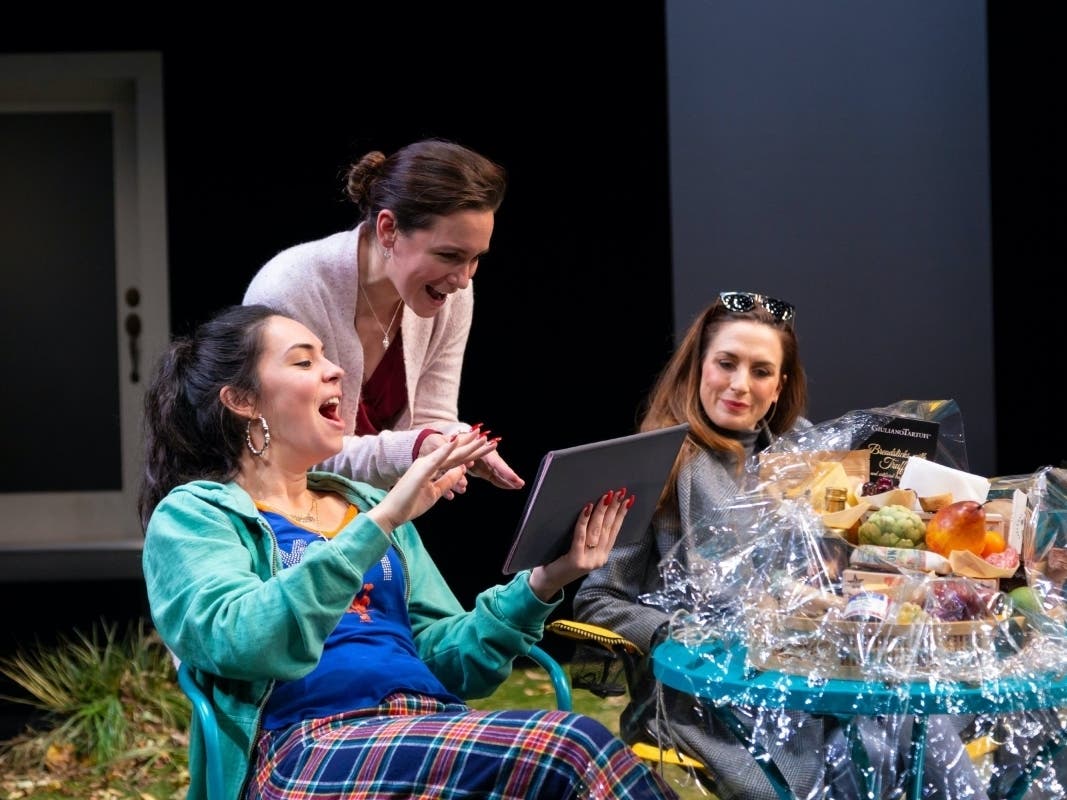 (from left) Evelyn Spahr, Rachel Spencer Hewitt and Caroline Kinsolving