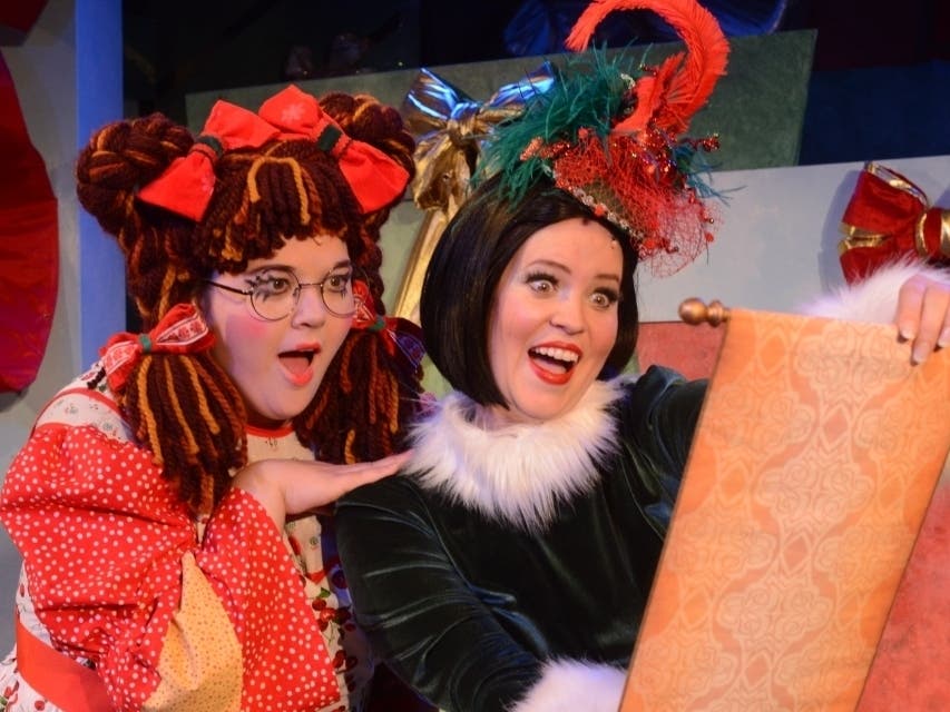 Samantha Bonzi as Eleanor and  Emily Rohm as Clara