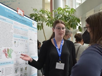 Chemistry/Biochemistry major Brielle Skrutskie, of Chester, NY, explains her research at WCSU’s Wester Research Days 2022.