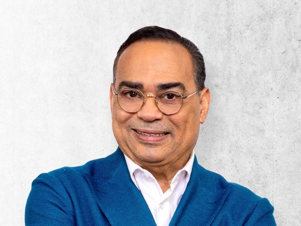 The Palace Theater Presents
“El Caballero de la Salsa” 
GILBERTO SANTA ROSA