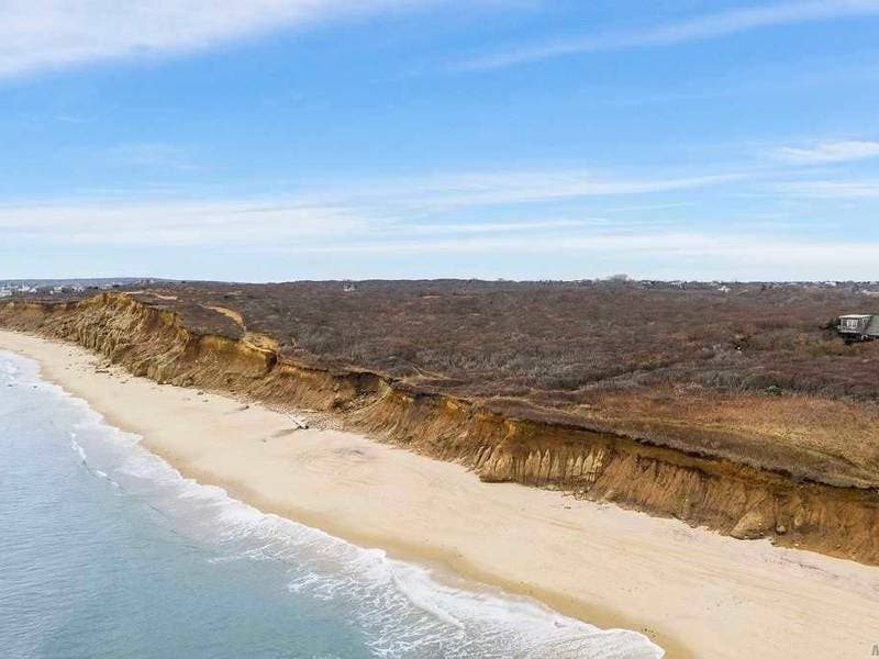 Wow House Charming 5 9m Cottage On Montauk Bluffs East Hampton
