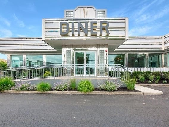 https://patch.com/img/cdn20/users/1296254/20190807/093659/styles/patch_image/public/diner1___07091022666.jpg