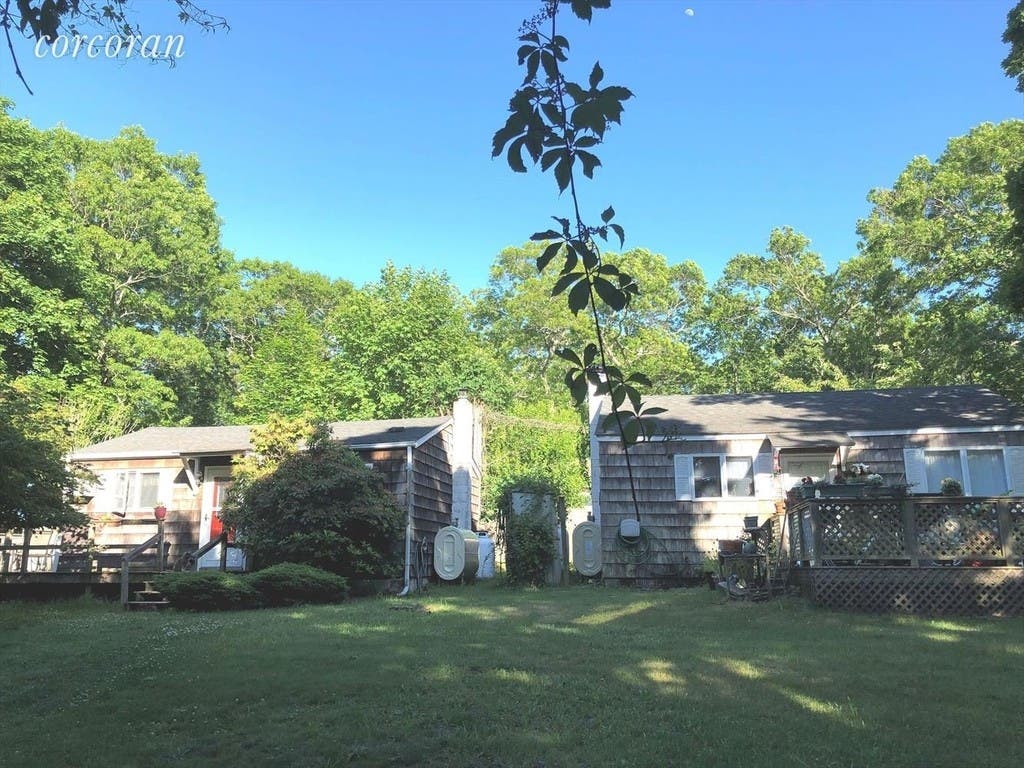 Wow House Cottages Near Beach In Hamptons Great Opportunity