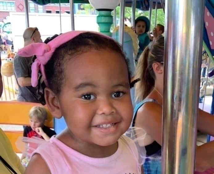 Little Mia Moore died after a battle with an inoperable brain tumor.