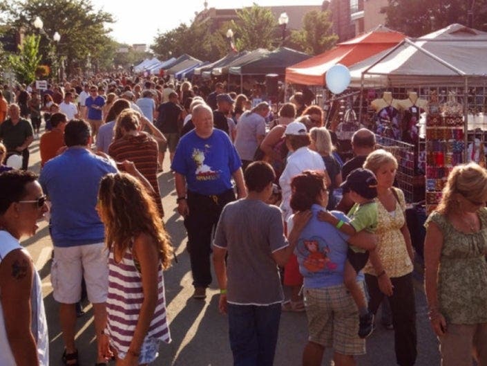 'Alive On 25" will once again bring crowds to downtown Riverhead this summer.