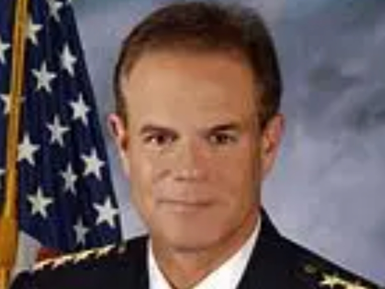 Southampton Town Police Chief Steven Skrynecki died Thursday, officials said.