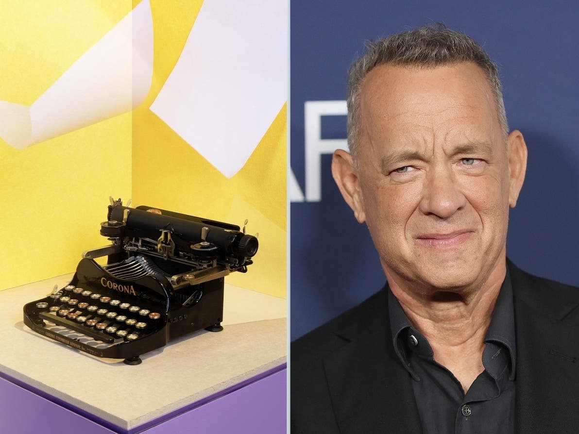Tom Hanks Loves Typewriters And A LI Exhibit Displays His Collection 