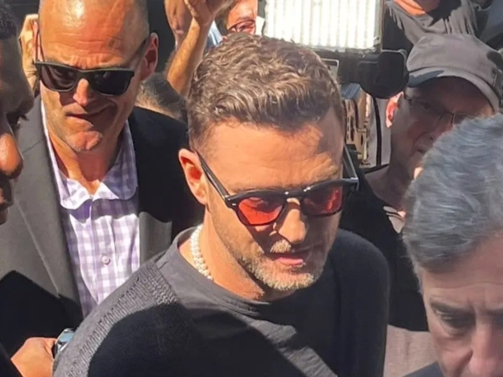 Justin Timberlake outside Justice. Court in Sag Harbor.
