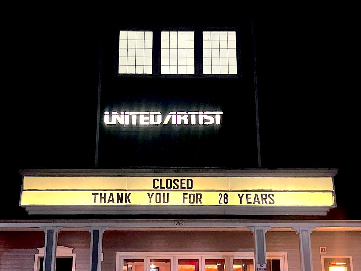 A heartbroken crowd turned out on a cold night in January to bid adieu to the longtime movie theater in Hampton Bays.