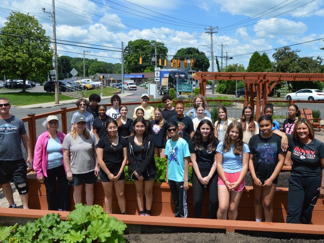 https://patch.com/img/cdn20/users/1344544/20240610/021831/styles/patch_image/public/community-garden-planting-day-2024-214___10141539656.jpg