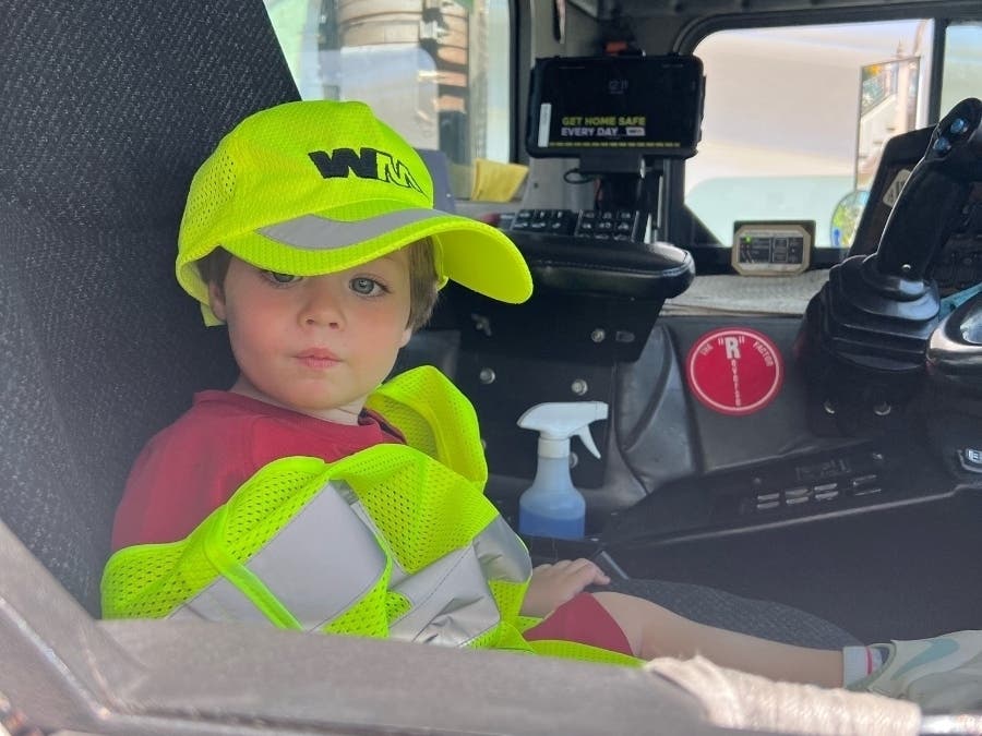 News small post card thumbnail