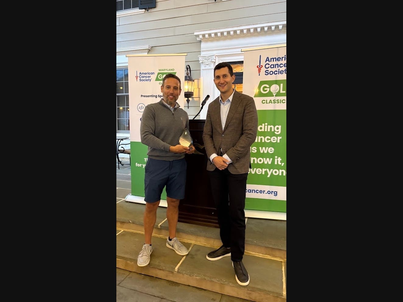 (l to r) Thomas B. Kelly, president of Actalent, accepts the American Cancer Society MileOne Autogroup Visionary Award on behalf of Actalent from Michael Fader of MileOne Autogroup.