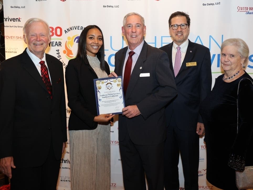 https://patch.com/img/cdn20/users/157235/20241120/124114/styles/patch_image/public/3rd-annual-lsssc-gala-071___20122718507.jpg