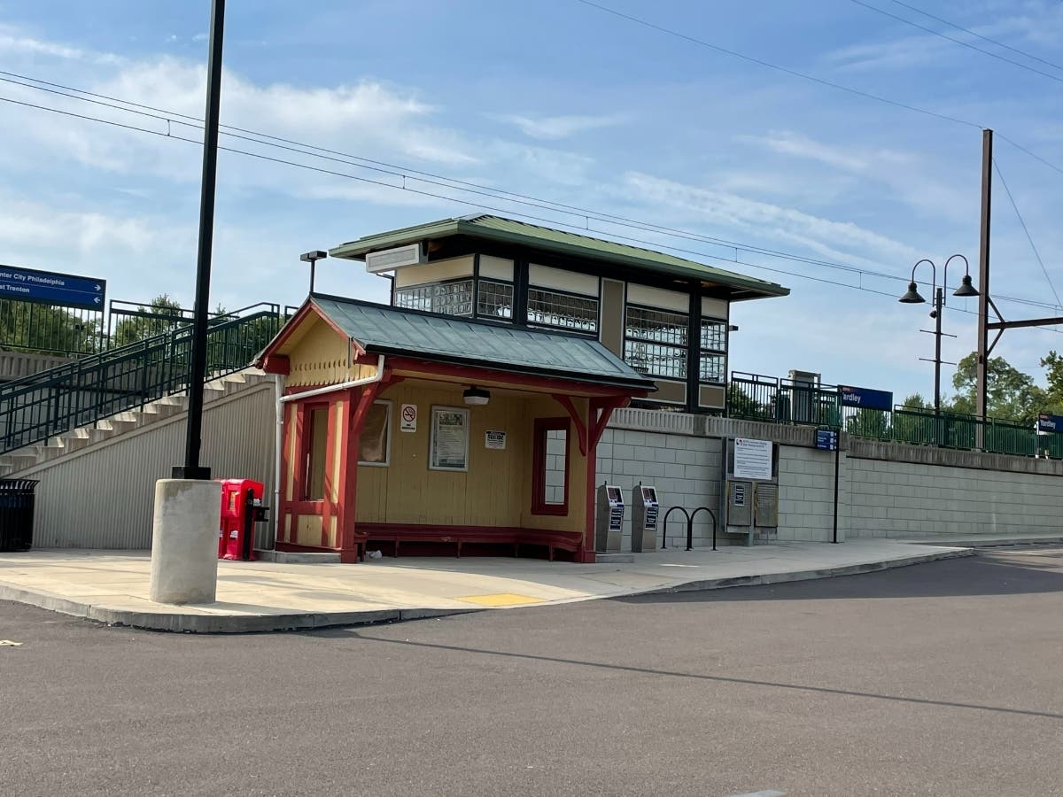 The SEPTA train platform for the West Trenton Line stop in Yardley.