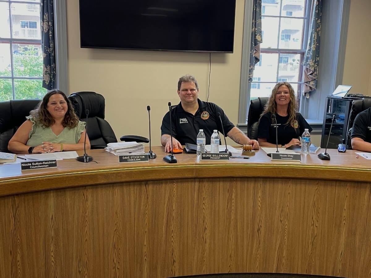 Two police officers who pulled a 97-year-old man from his burning home on Thanksgiving morning will be recognized at an upcoming Hatboro Borough Council meeting.