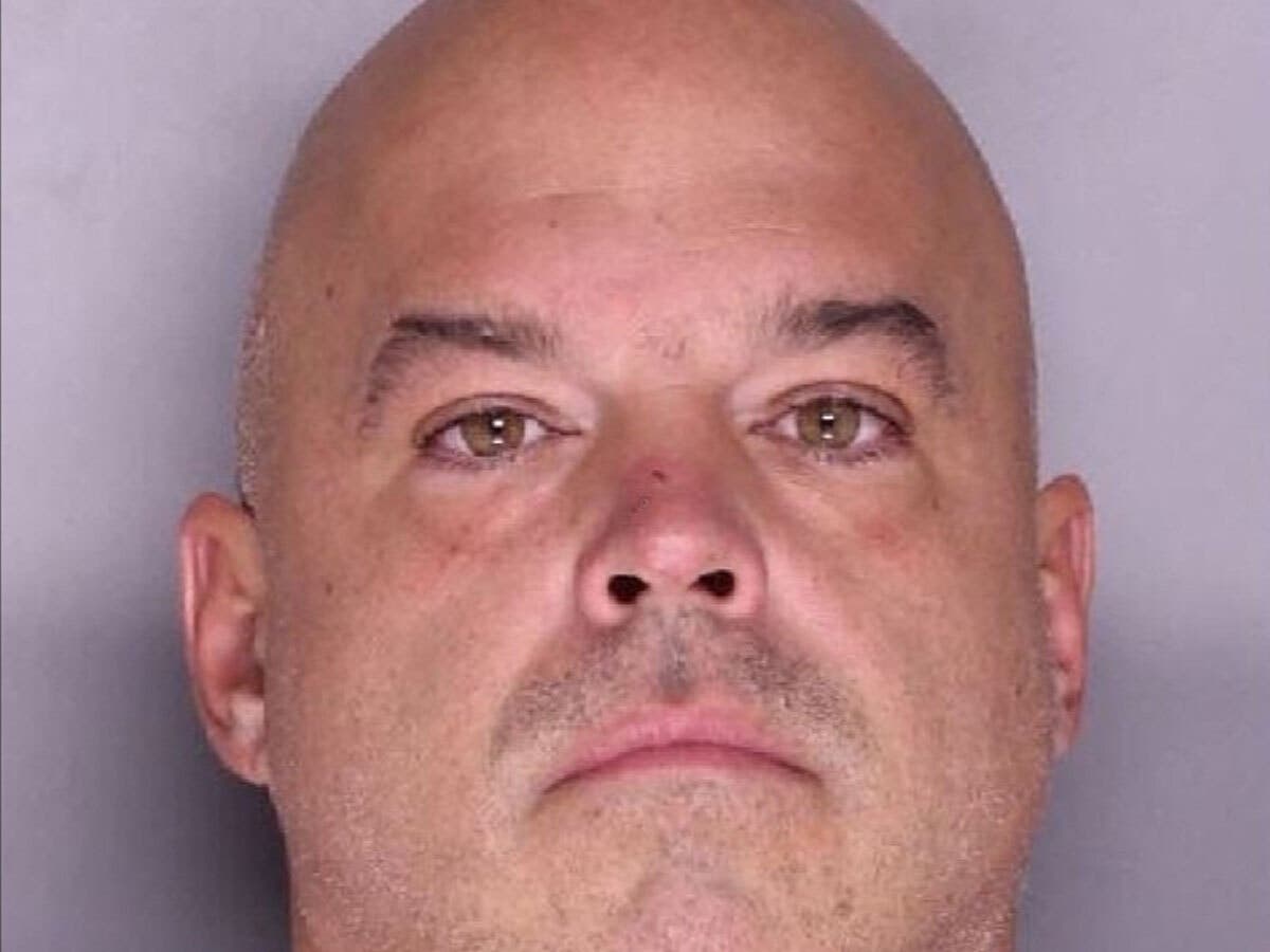 A New York man has pleaded guilty to five bank robberies he committed last year throughout the Philadelphia region, authorities said.