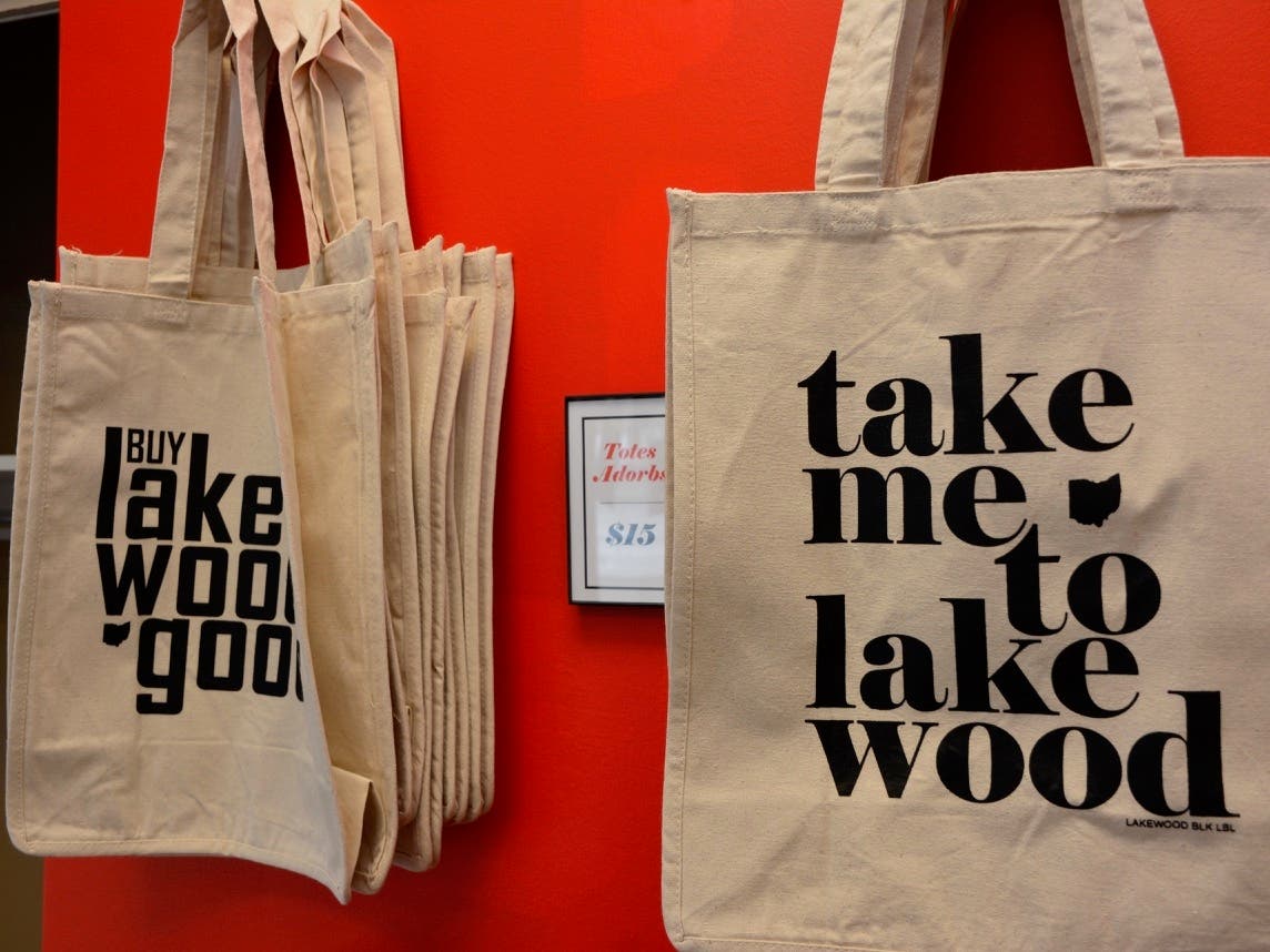 Lakewood BLK LBL totebags