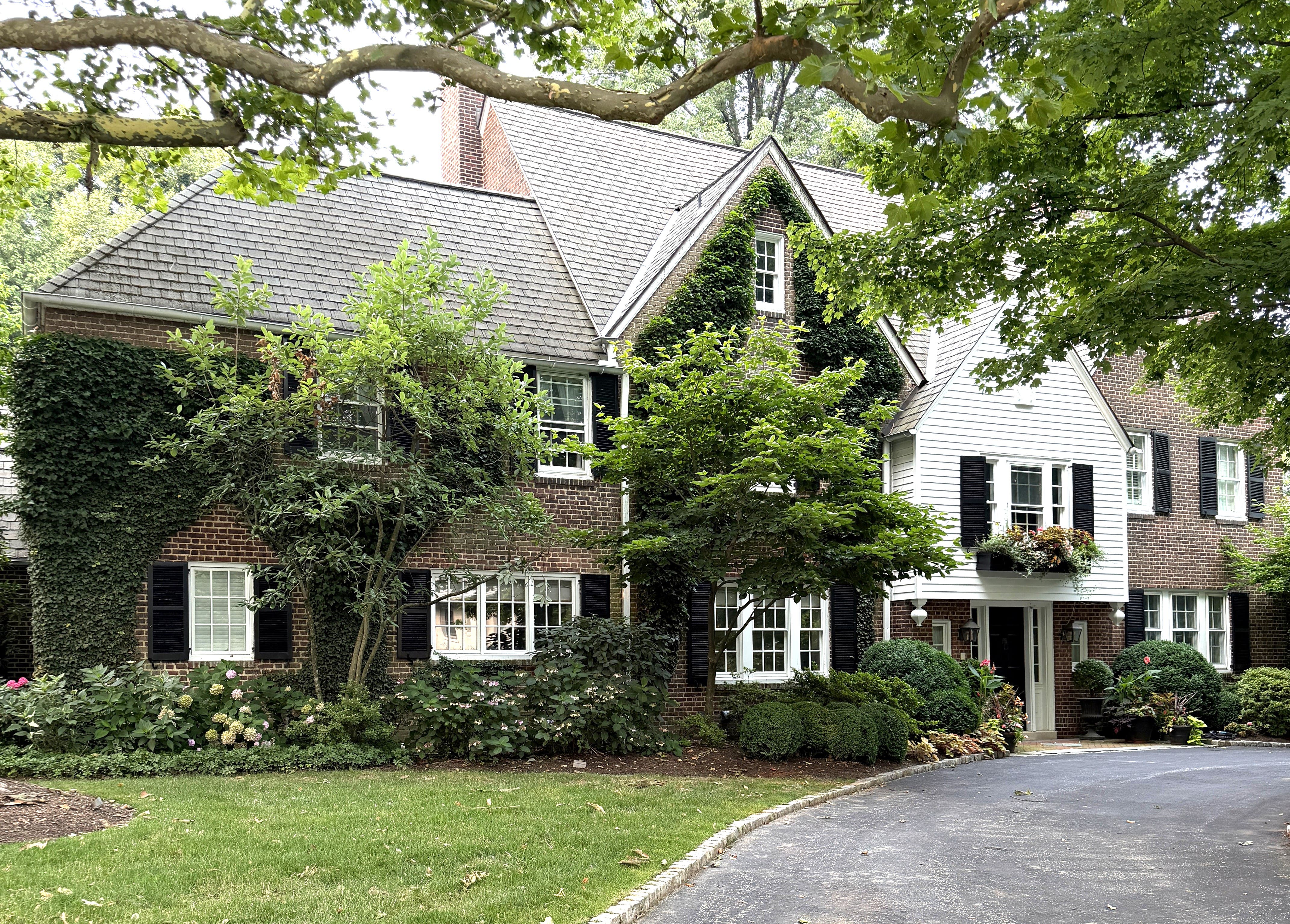 Gunning and Company is in Haverford for a 2-Day Sale