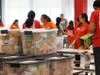 Amazon volunteers join other community members at Herndon Middle School to sort over 3,200 pounds of food and toiletries. In total, Food For Neighbors provided over 23,000 pounds of donations for 42 schools in Arlington, Fairfax, and Loudoun counties.