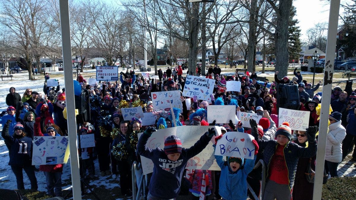 News small post card thumbnail