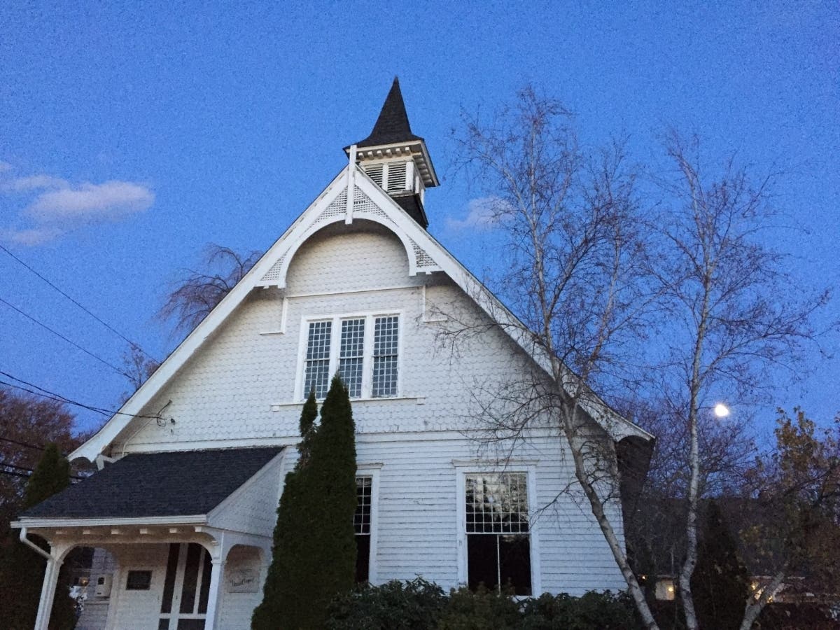 https://patch.com/img/cdn20/users/1713316/20201015/064838/styles/patch_image/public/union-chapel-branford___15184633105.jpg