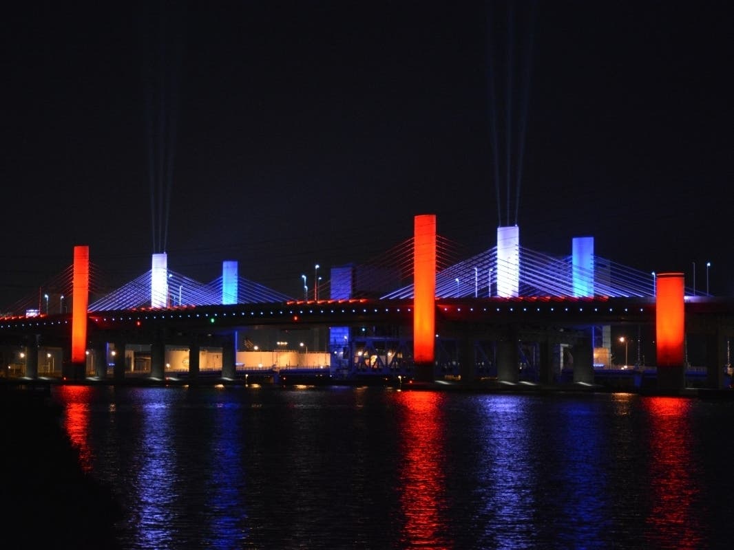 The Pearl Harbor Memorial Bridge​, known colloquially as the "Q" bridge as it crosses the Quinnipiac River, will be lit red, white and blue Wednesday and Thursday nights in  recognition of Veterans Day.