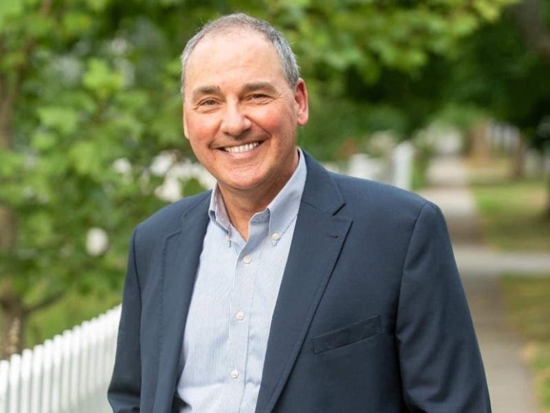 Rich DiNardo of Guilford has thrown his hat in the ring as the GOP state representative candidate for the 98th district. The district covers most of Guilford and the Stony Creek and Pine Orchard sections of Branford. 