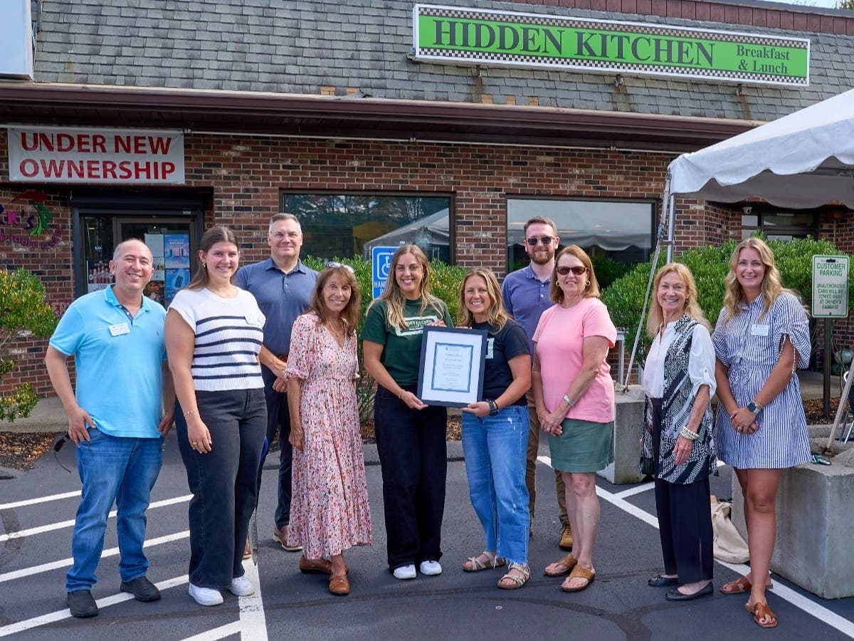 North Branford Celebrates Eatery Hidden Kitchen, Its New Owners ...