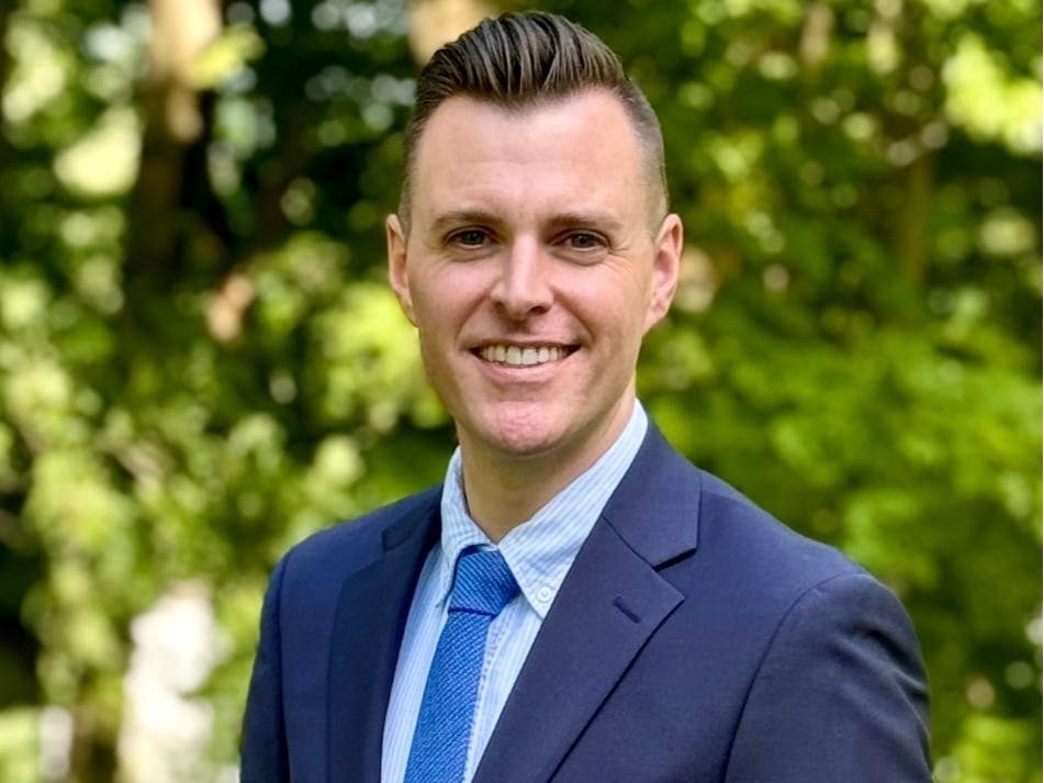 Educator Adam Swinney earned a master’s degree in instructional leadership and administration from the University of Washington and is presently completing his doctorate of education at Central Connecticut State University.