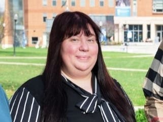 Academically, Stephanie Allis has excelled, earning a place on the Dean’s List and President’s List and receiving awards for academic distinction. Her work experience and community activities share a common thread of engagement with and service to others.