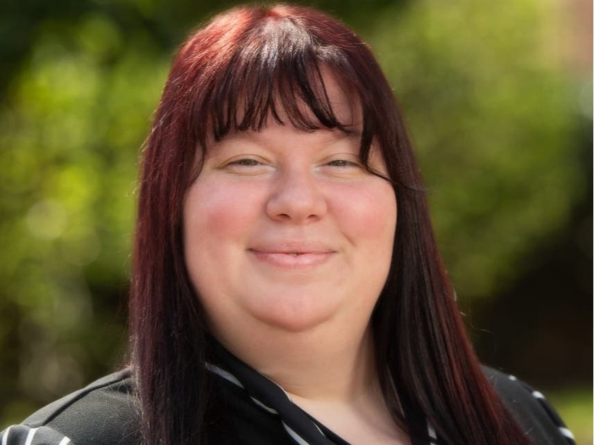 Academically, Stephanie Allis has excelled, earning a place on the Dean’s List and President’s List and receiving awards for academic distinction. Her work experience and community activities share a common thread of engagement with and service to others.