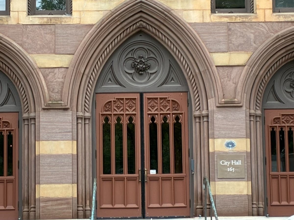 CT lawmakers currently considering similar legislation, S.B. 397, which would require law enforcement officers to have clearly visible ID by name tag and badge and also prohibit face masks, except in specifically outlined circumstances: Mayor Elicker. 