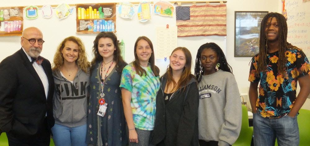 News small post card thumbnail