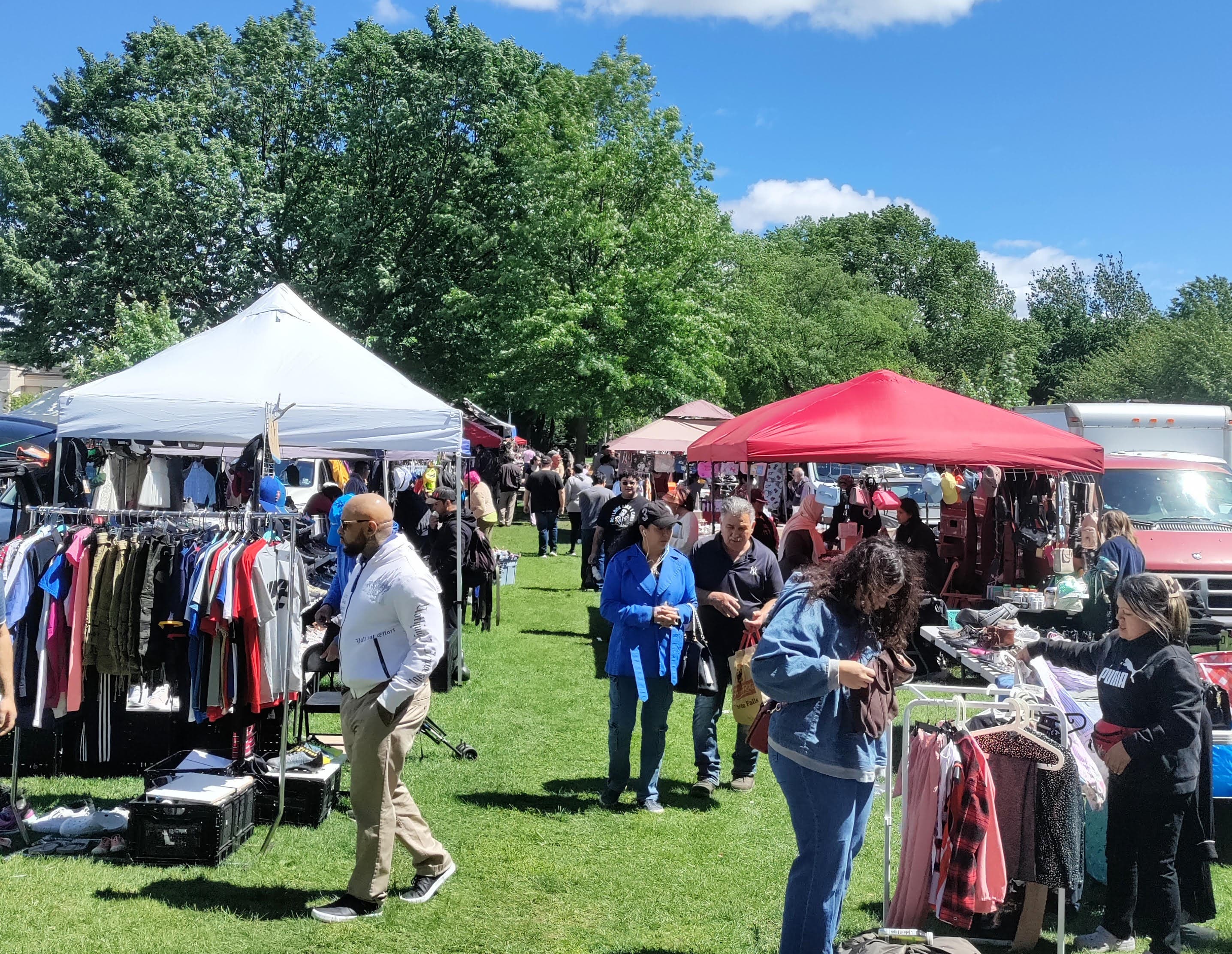Main Memorial Park Flea & Collectible Market