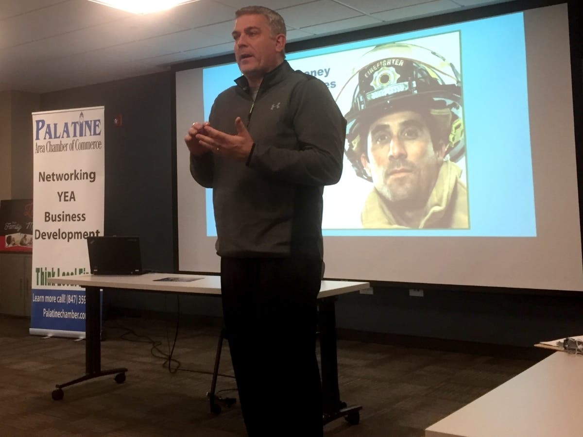 Palatine Mayor Jim Schwantz at prior Palatine Chamber community event.