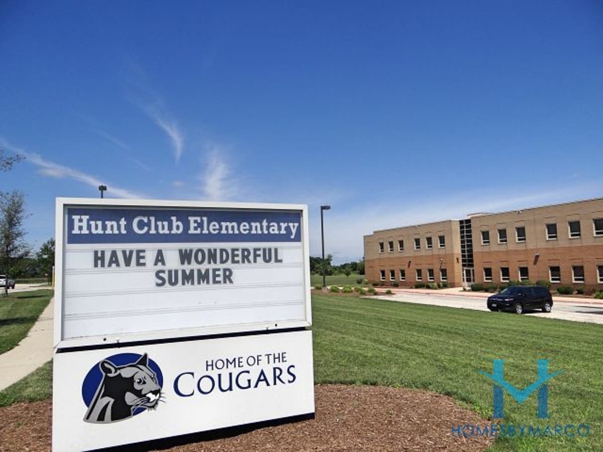 Hunt Club Elementary School, Oswego, Illinois September 2017 Oswego