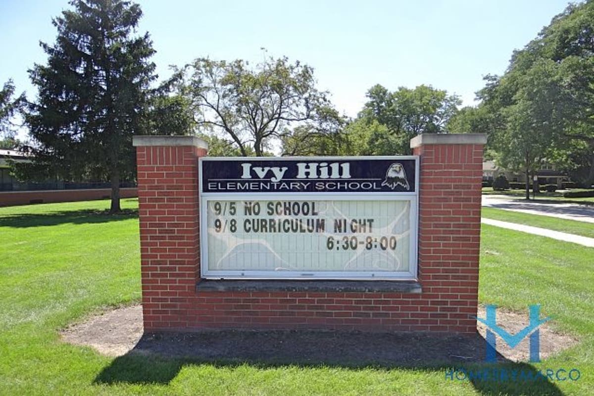 Ivy Hill Elementary School, Arlington Heights, Illinois September