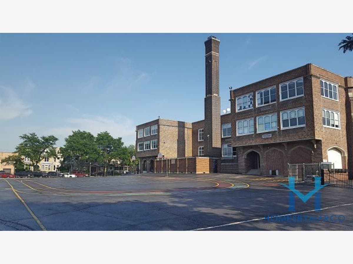 Cossitt Ave Elementary School, La Grange, Illinois October 2017 La