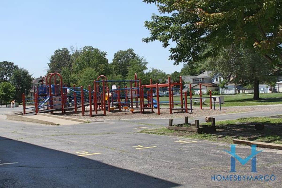 Longfellow Elementary School, Oak Park, Illinois October 2017 Oak