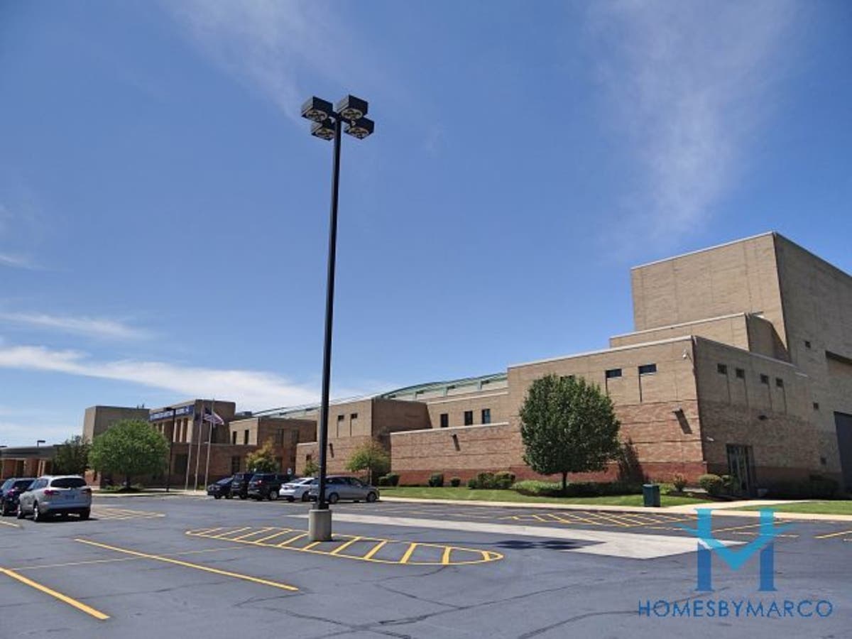 Oswego East High School, Oswego, Illinois November 2017 Oswego, IL