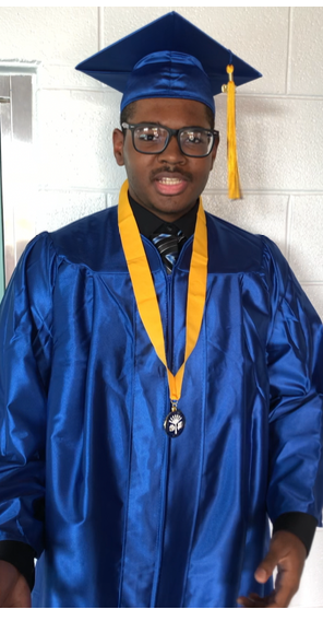 2019 Redford Union Virtual Learning graduate Cameron Allen.